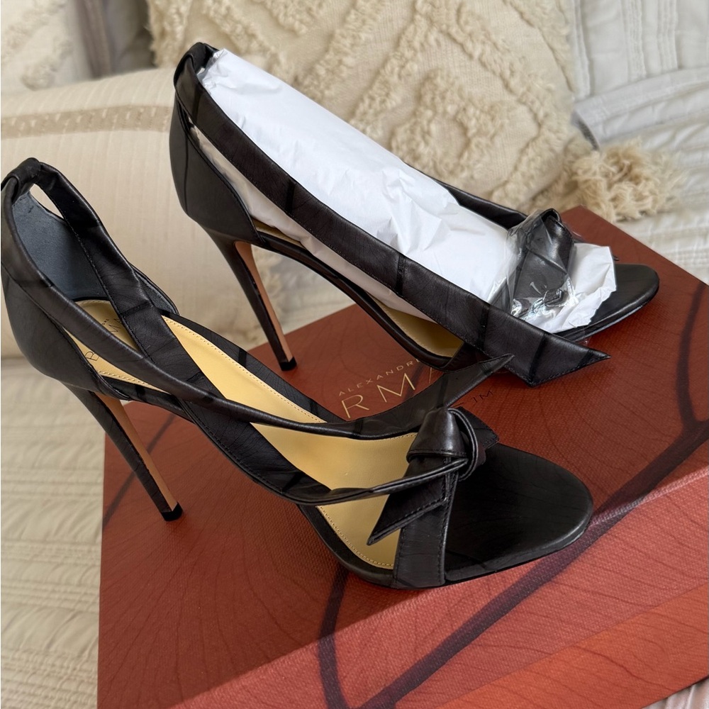 Alexandre Birman Black Strappy Heels